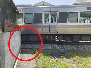 ②列車通過中1