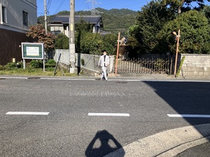 ⑧勝手踏切から県道渡る