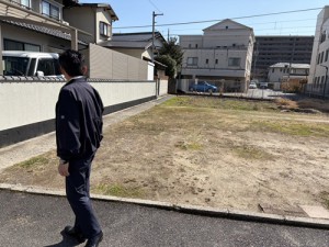 ③勝手踏切の先